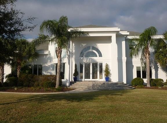 2nd image of 11 Island Club Dr