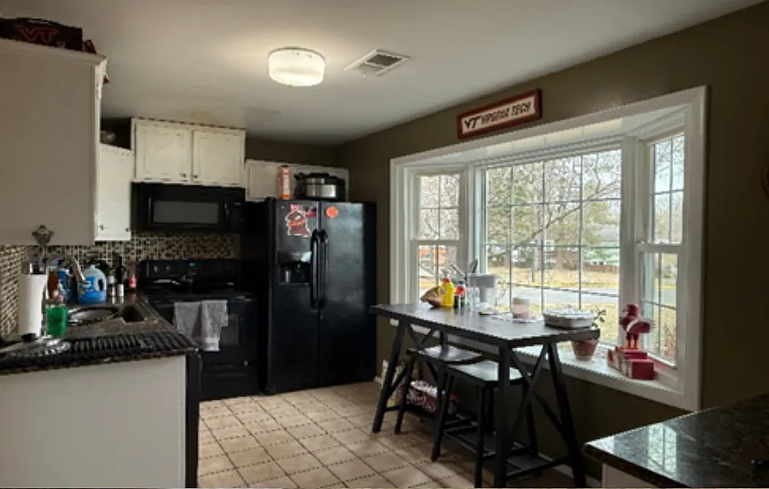 3 bed, 1350 sqft, $1,750 — Photo 2