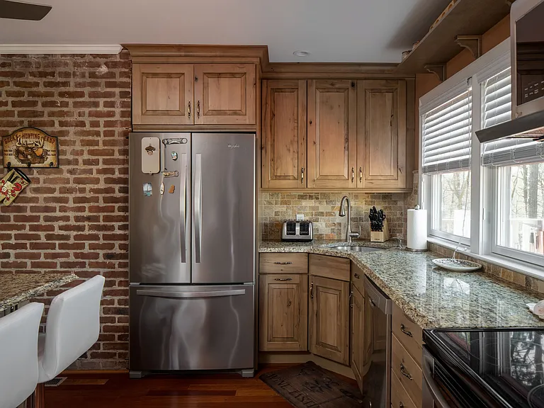 13 Sheridan Rd — Photo 11