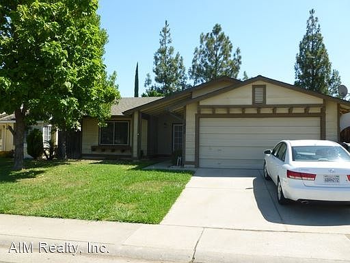 1st image of 1352 Foxhollow Way