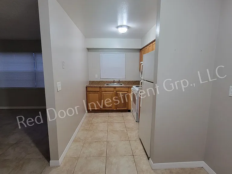 Move In Special 1 & 2 Bedrooms Available Minutes from the River — Photo 9