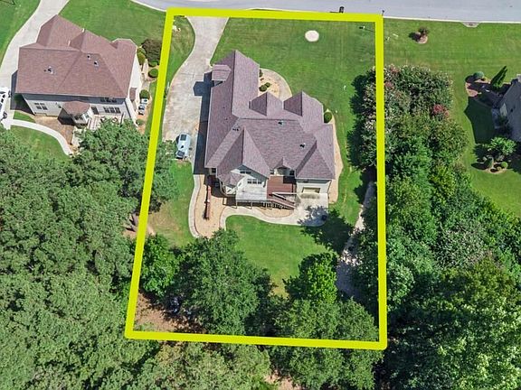 4th image of 812 Treeline Dr