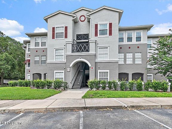 3rd image of 3591 KERNAN Boulevard S #607