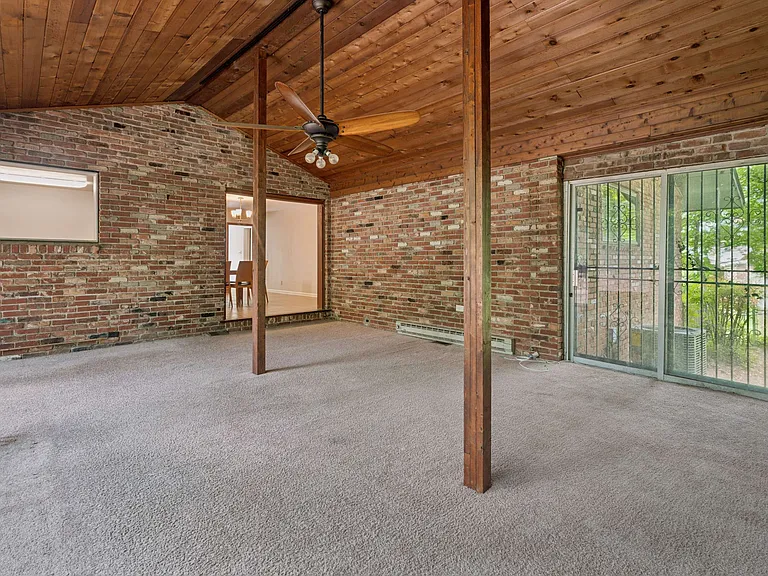 3543 Cloudland Dr — Photo 17