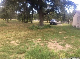 111 Hickory Dr, Seguin, TX 78155
