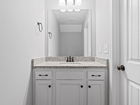 3rd image of 580 Heritage Pointe Dr #101