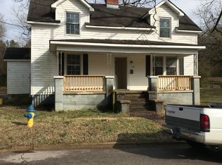 776 Parkway Dr, Henderson, NC 27536