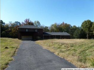 103 Palestine Rd, Coldwater, MS 38618