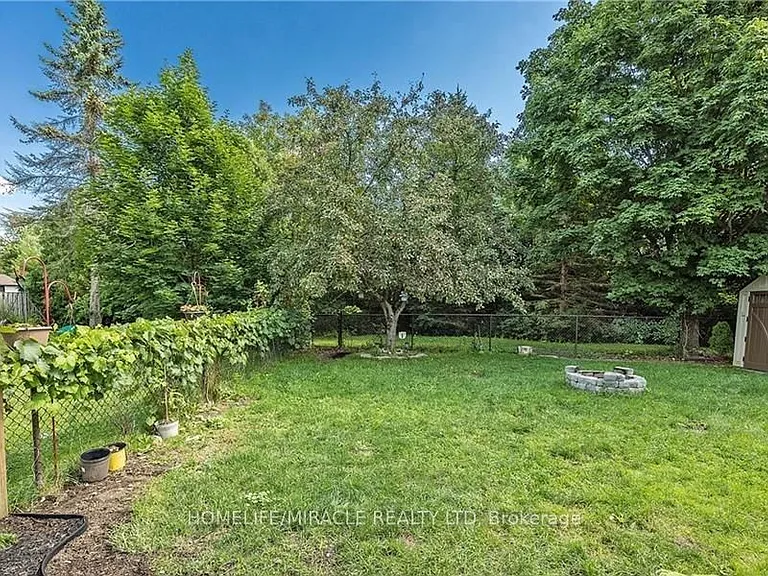 143 Grenfell Pl — Photo 23