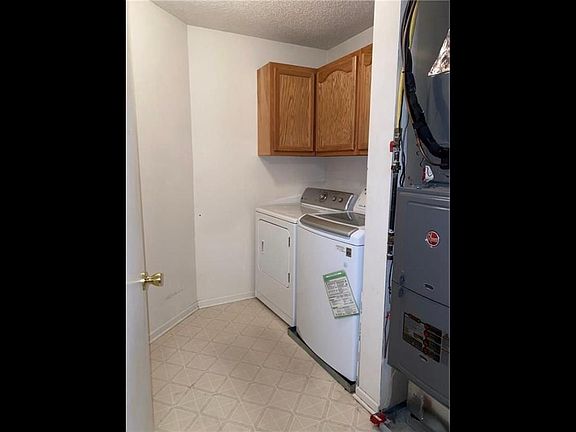 4th image of 9121 Blue Pine Dr