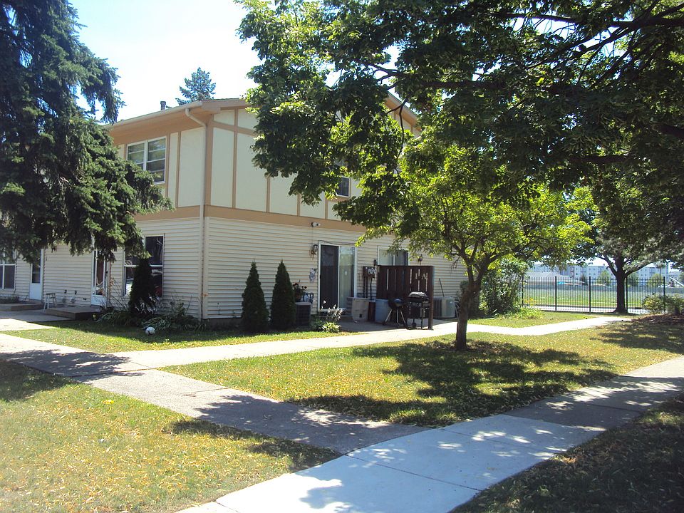 2nd image of 1 Fernwood Dr #A