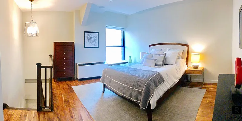 Rented by R New York | media 22