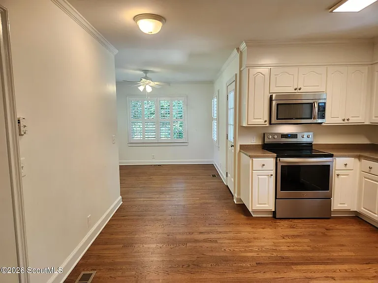 110 Jacobs Rd — Photo 11