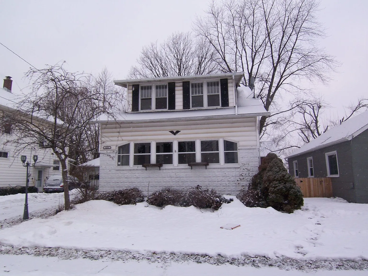 820 Hurd Ave photo 1