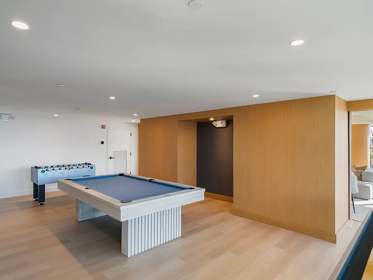 2032 1/2 Hudson St #705 — Photo 16