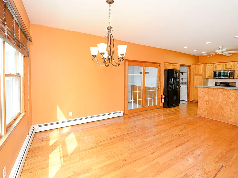 307 Central Ave — Photo 8