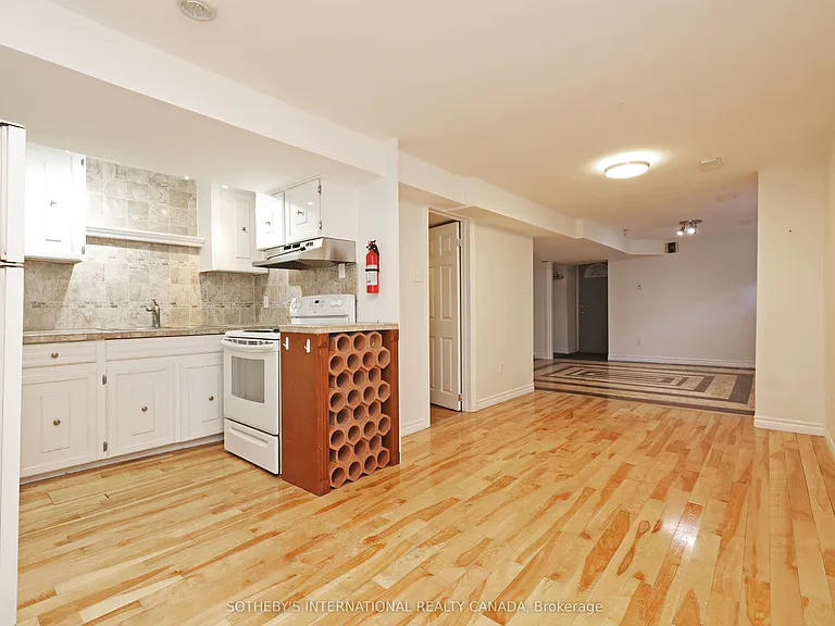212 Glebemount Ave #LOWER — Photo 13