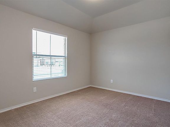5th image of 6348 Skipper Ln