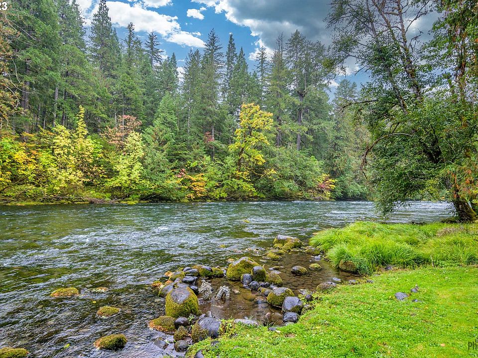 2nd image of 55274 McKenzie River Dr