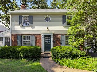 307 Woodside Dr, Saint Louis, MO