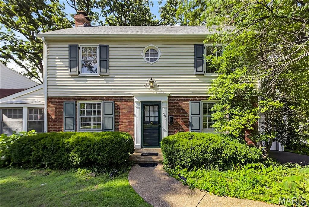 307 Woodside Dr photo 1