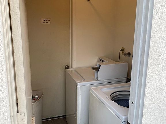 2nd image of 2130 Grand Ave
