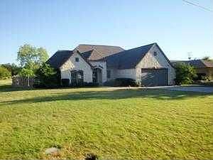 1st image of 613 Williamsburg Ct