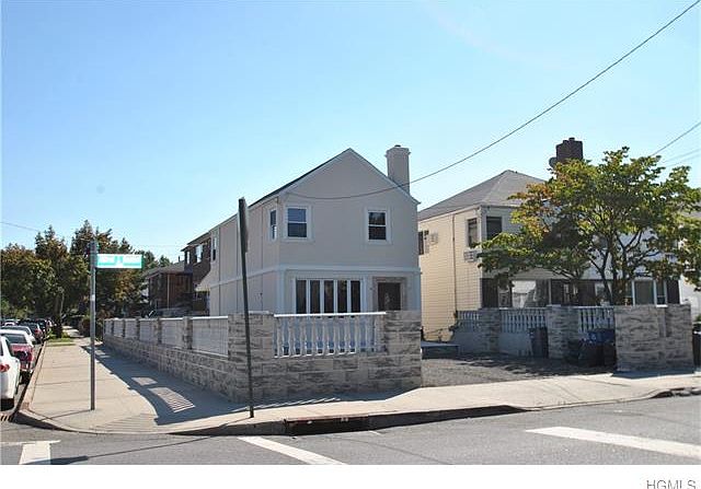1st image of 3214 Ampere Ave