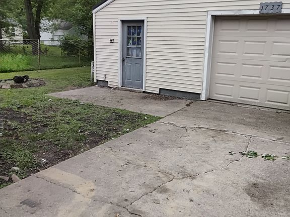 2nd image of 1737 N Folk St