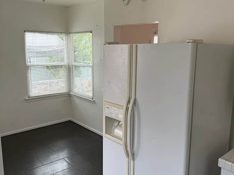 525 E Church St — Photo 8