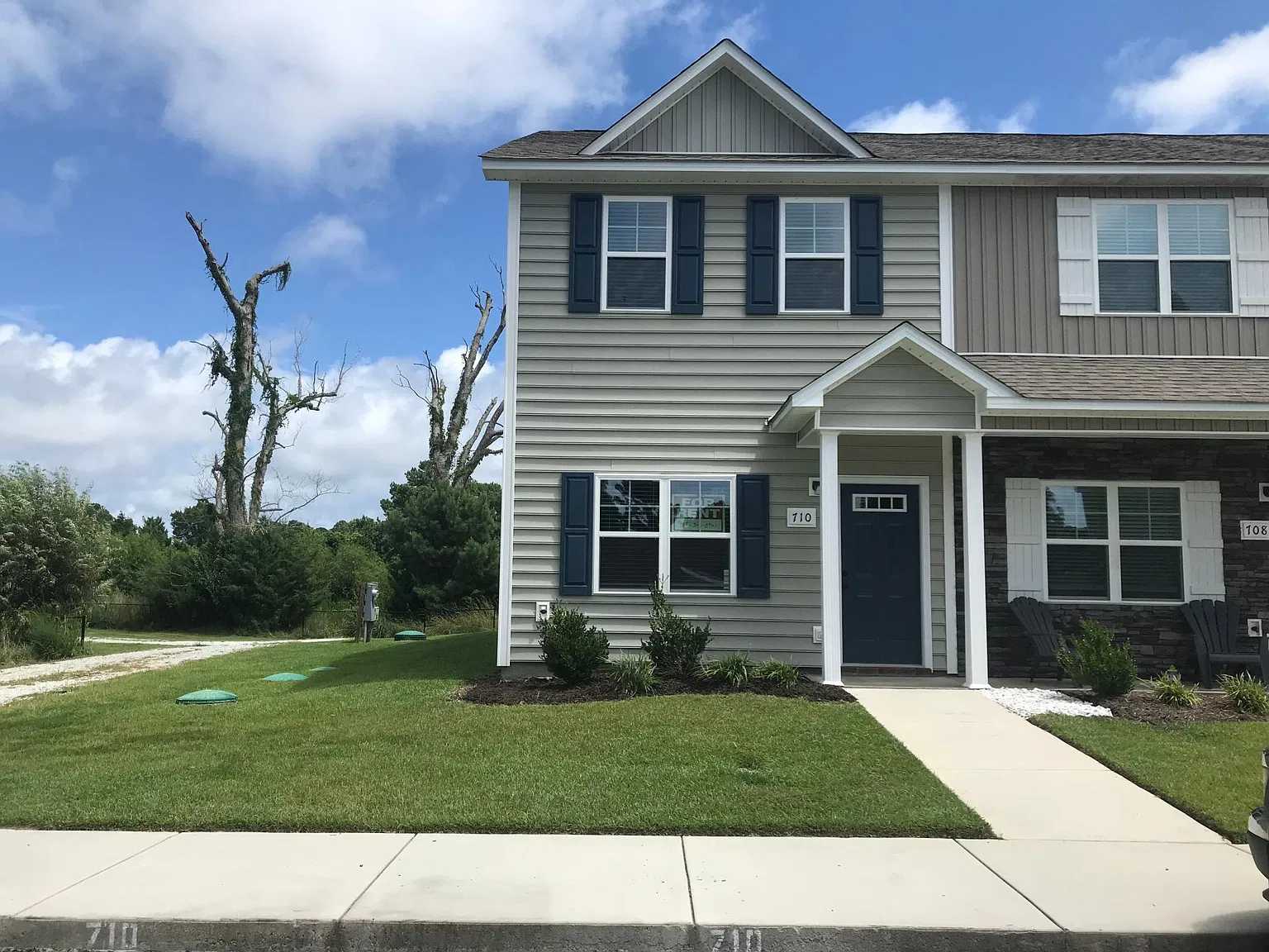 2 bed, 2.5 bath, 1137 sqft, $1,600 — Photo 1