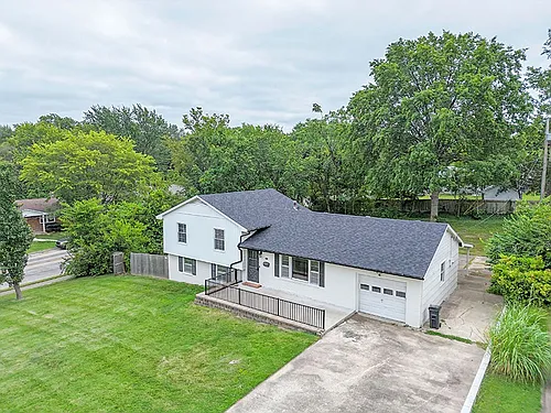 100 W Leslie Ln Photo 1