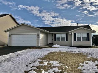 15561 Summerbrooke Ln, South Beloit, IL 61080