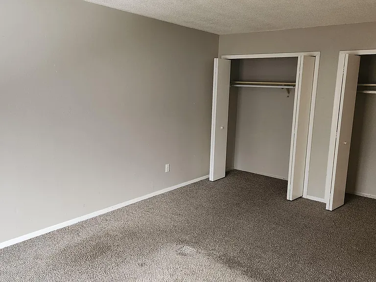 4515 W Bancroft St #9-10 — Photo 12