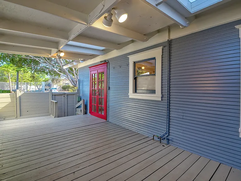 6857 Mohawk St — Photo 14