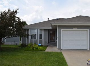 3357 SW Chelsea Cir, Topeka, KS 66614