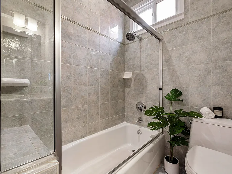 49 Cortland Ave — Photo 27