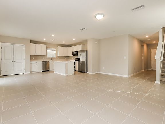 4th image of 2128 Tehama Ct