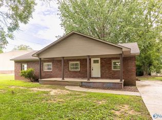 345 Monroe St, Courtland, AL 35618