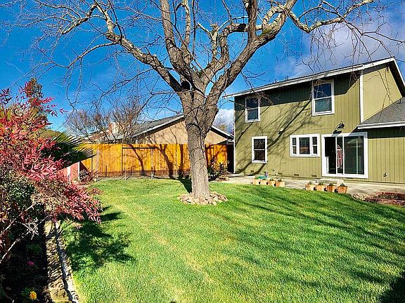 4th image of 4461A Meadowlark Dr