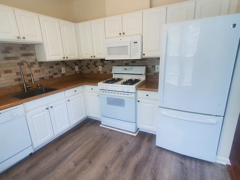 3515 Piney Woods Pl #D202 — Photo 36