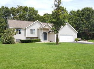15359 Meadowlark Dr, Grand Haven, MI 49417