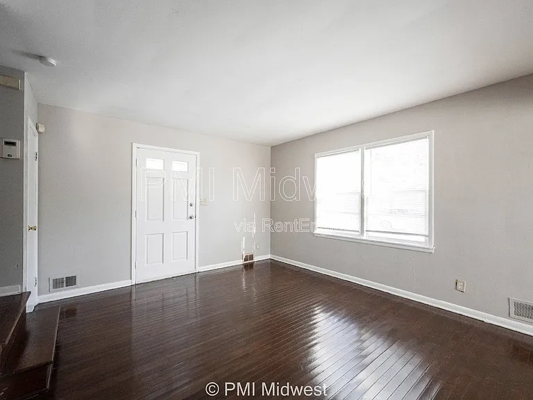 1857 W 60th St — Photo 5