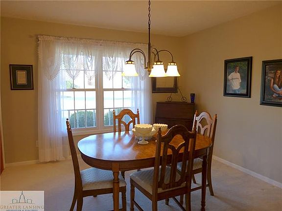 4th image of 15062 Duxbury Ln