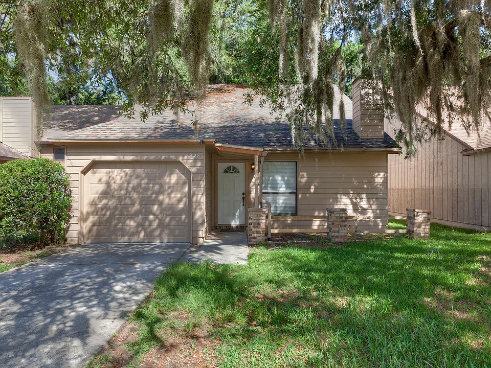 1st image of 3928 Valley Garden Dr W