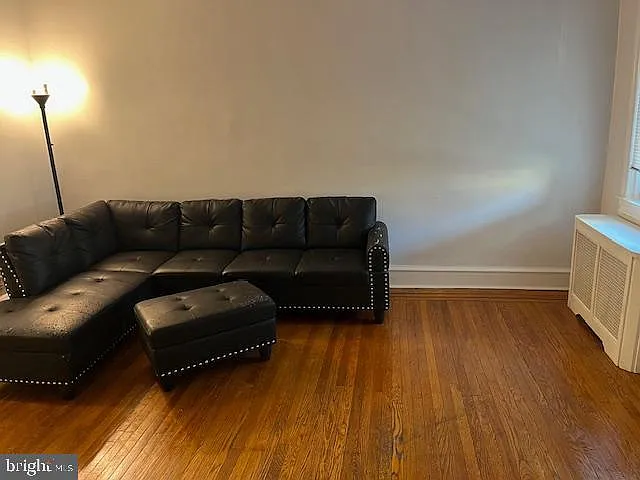3 bed, 1200 sqft, $1,700 — Photo 4