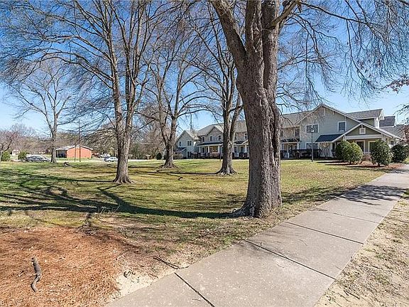 5th image of 704 Integrity Oaks Dr