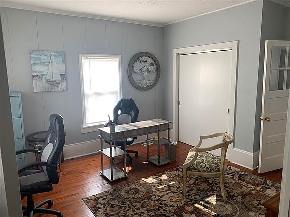 5th image of 209 N Howard Ave