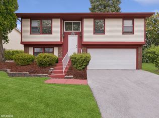 5646 Allemong Dr, Matteson, IL 60443