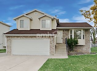 1718 N 2225 W, Clinton, UT 84015